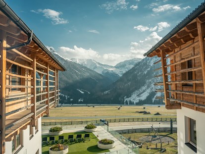Familienhotel - Umgebungsschwerpunkt: am Land - Aussicht - Almfamilyhotel Scherer****s - Familotel Osttirol