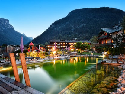 Familienhotel - Kirchdorf in Tirol - Naturschwimmteiche mit traumhafter Gartenanlage  - Familien und Vitalhotel Mühlpointhof ***S