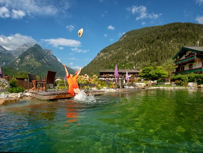 Familienhotel - Kirchdorf in Tirol - Naturschwimmteich - Familien und Vitalhotel Mühlpointhof ***S