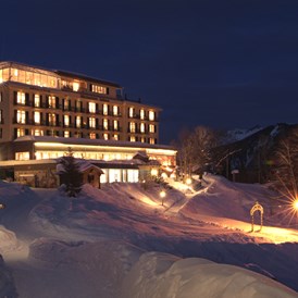 Kinderhotel: Märchenhotel Bellevue. Ein ehemaliges Grandhotel mit fantastischer Aussicht im Sommer und Winter. - Märchenhotel Braunwald