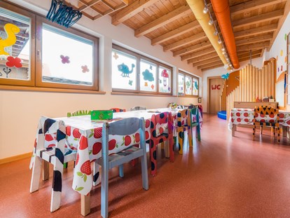 Familienhotel - Kinderwagenverleih - Kinder-Spielzimmer - Furgli Hotels