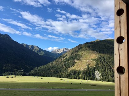 Familienhotel - Tirol - Aussicht vom Restaurantbereich - Almfamilyhotel Scherer****s - Familotel Osttirol