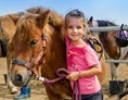 Kinderhotel: Viele Ponys auf dem Hof - Gut Landegge Familotel Emsland